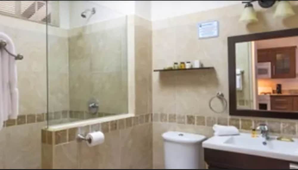 Deluxe Room, Beach View (Ground Floor) photo 2