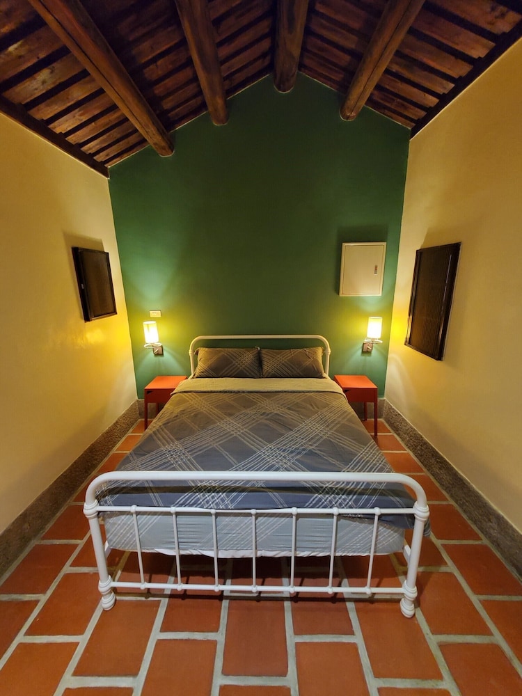Business Double Room - Photo 7
