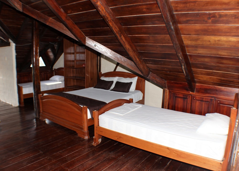 Deluxe Studio Suite, Balcony, Beach View photo 2