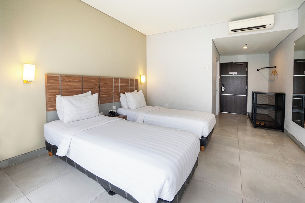 Deluxe Twin Room - Photo 2