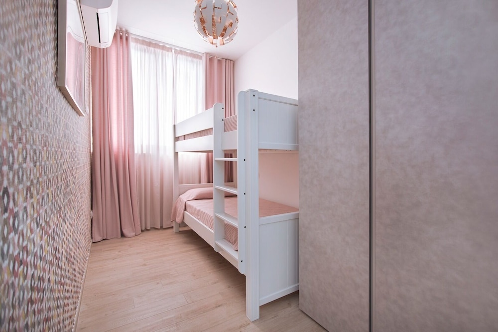 Comfort Condo, City View photo 1