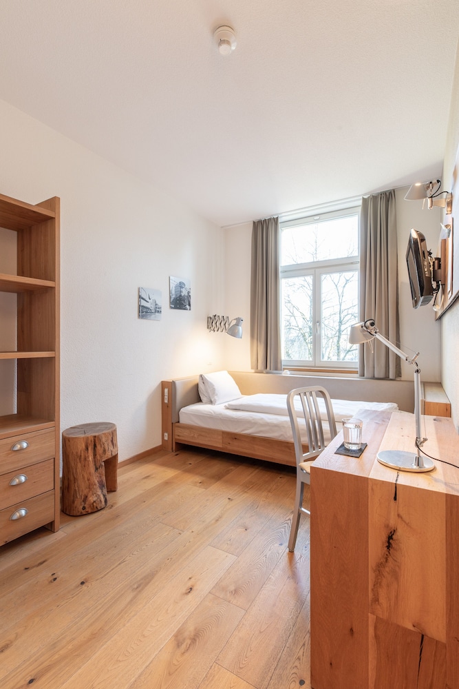 Single Room XS