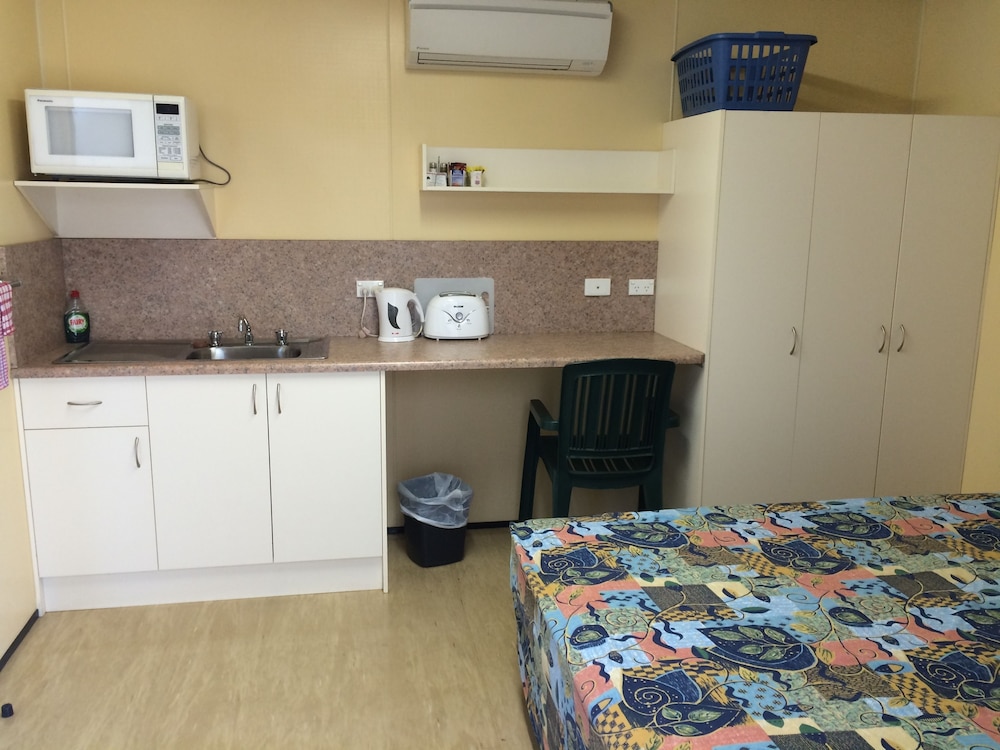 Standard Room, Non Smoking, Kitchenette (COUPLE'S ENSUITE ROOM) photo 2