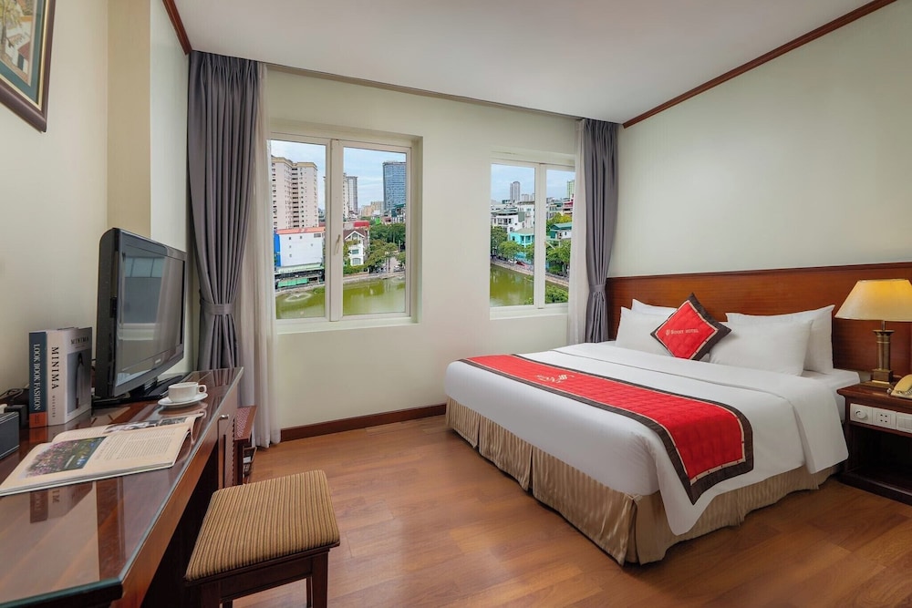 Deluxe Double Room, Lake View