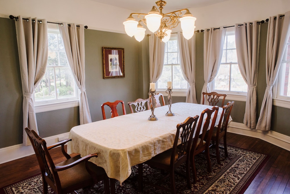 Signature Duplex, 4 Bedrooms, Park View photo 3