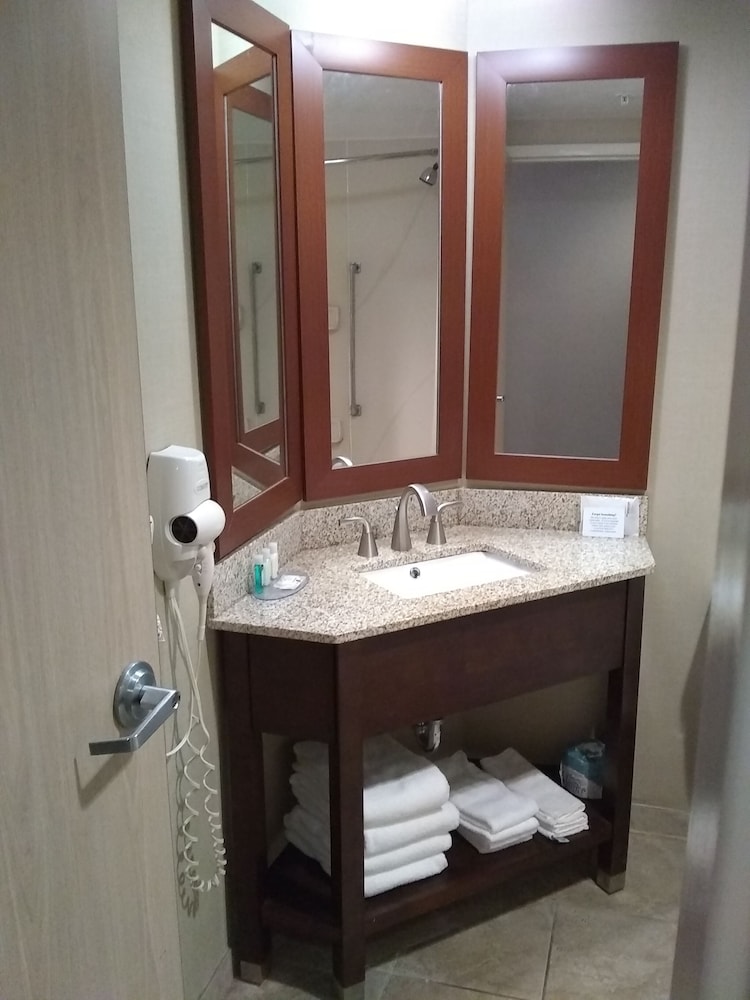 Standard Room, 2 Queen Beds, Non Smoking - Photo 3