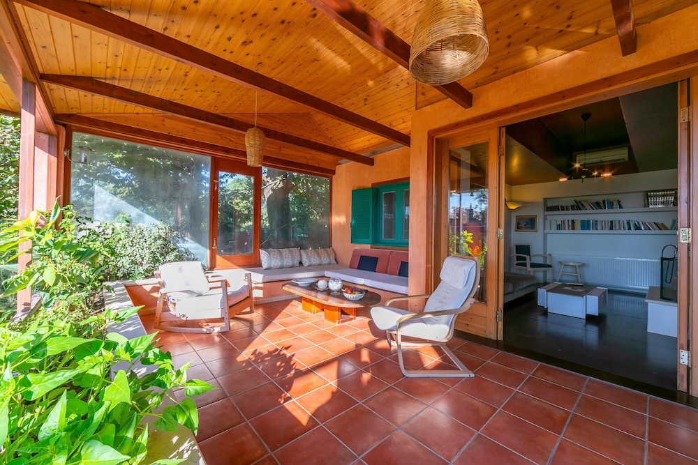 Villa photo 3