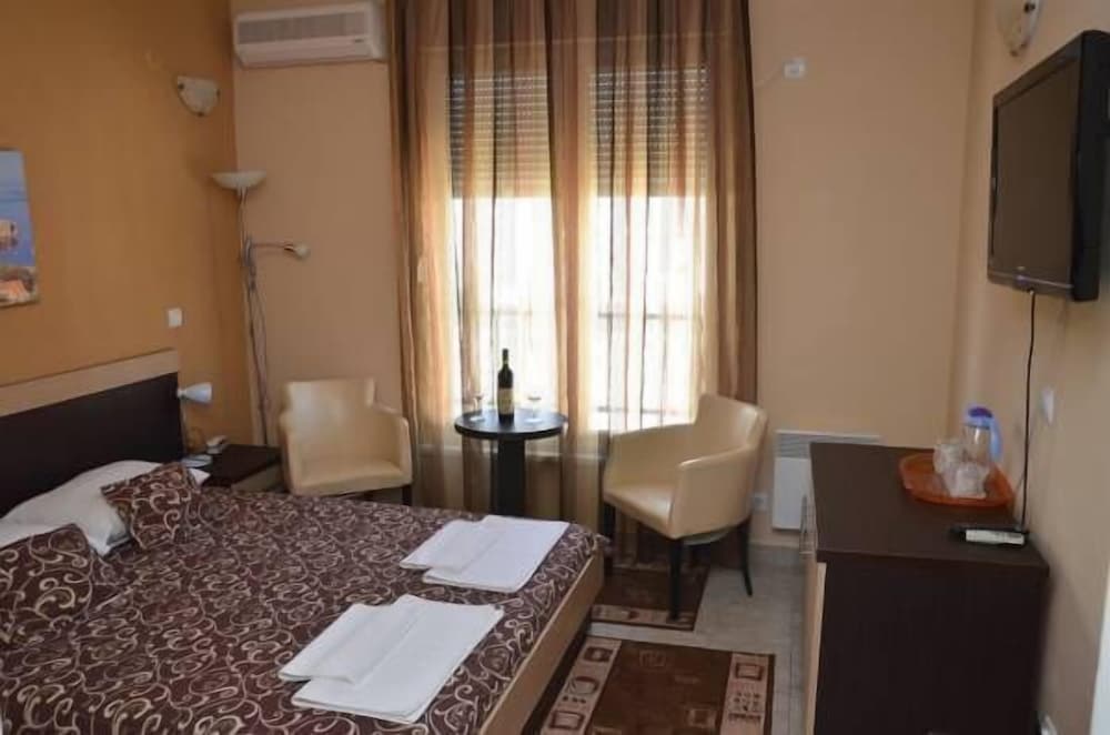 Standard Double Room, Private Bathroom photo 1