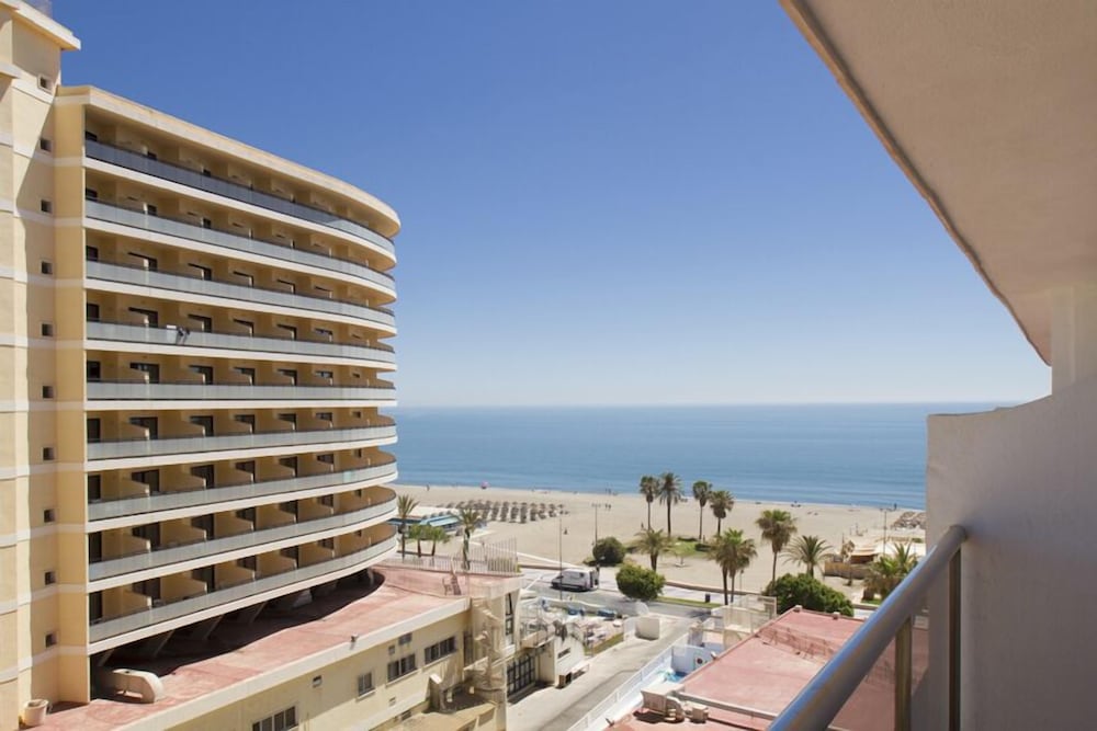 Family Triple Room, Partial Sea View (2 adults and 1 child) - Photo 3