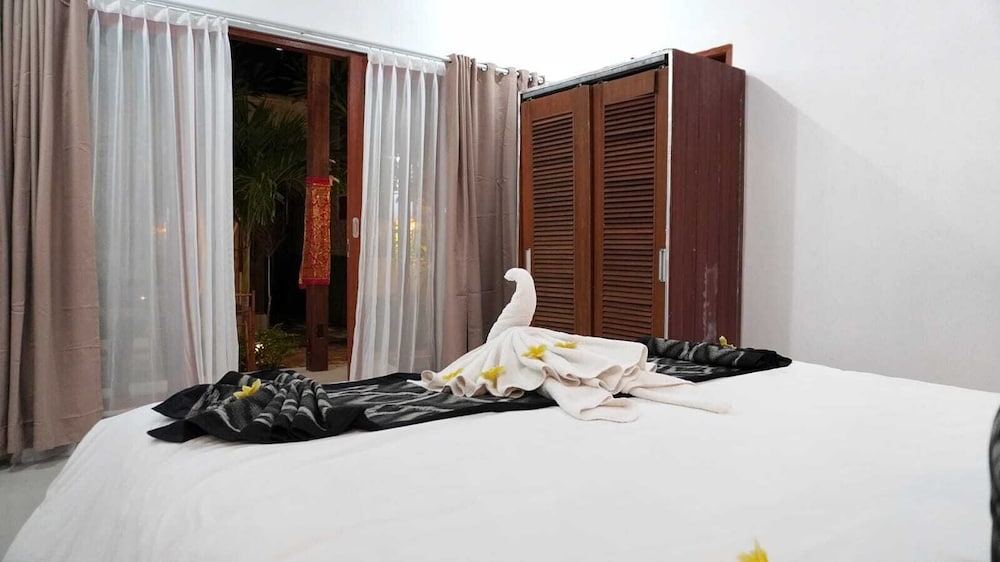 Luxury Room, 1 King Bed, Garden View photo 1