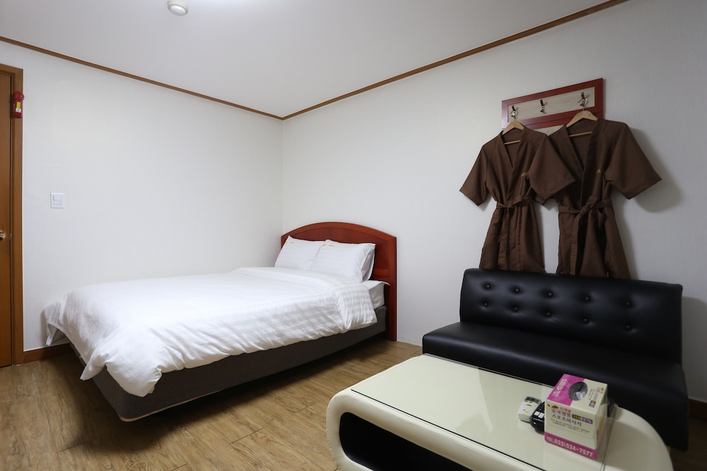 Standard Room photo 1