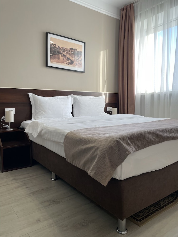 Standard Double or Twin Room photo 2