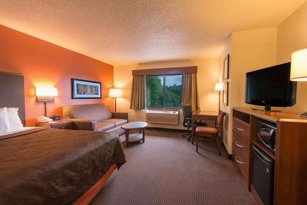 Deluxe Room, 1 Queen Bed, Non Smoking photo 1