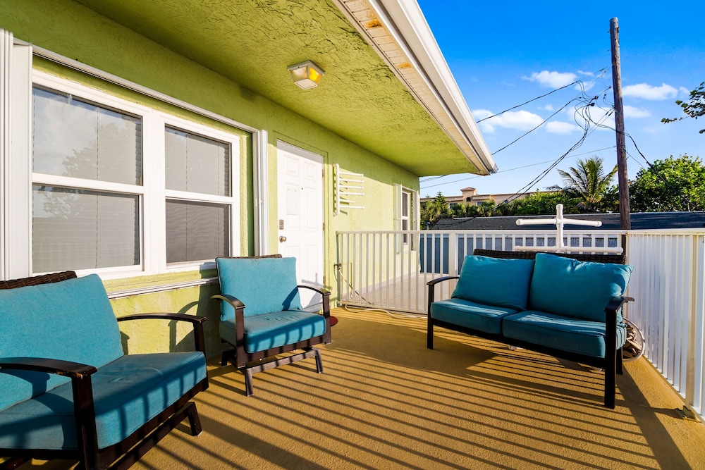 Executive Cottage, 2 Bedrooms, Balcony, Partial Ocean View photo 2