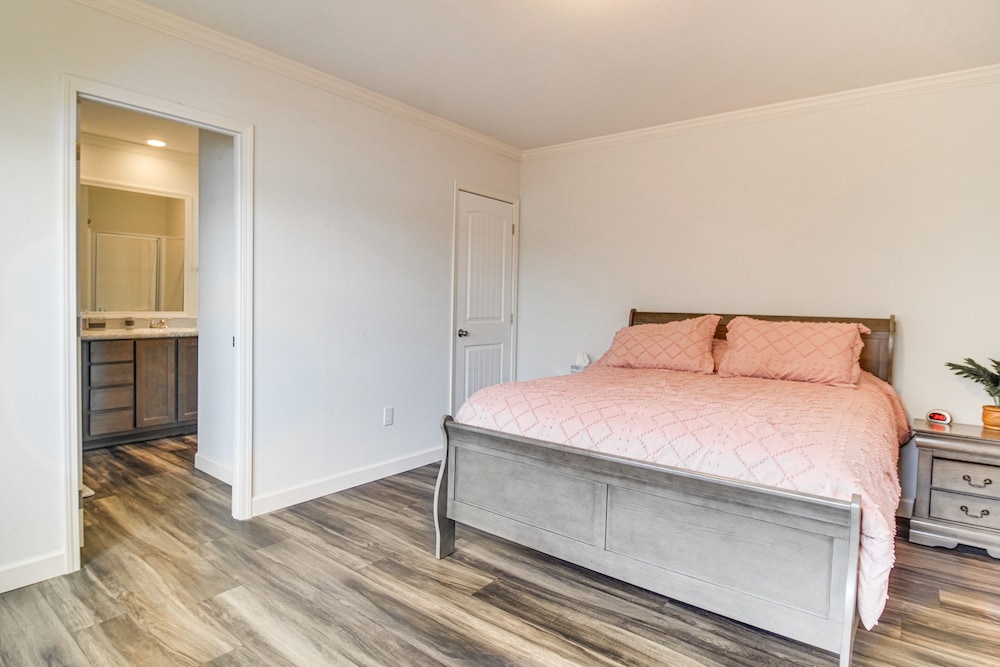 House (2 Bedrooms) photo 3
