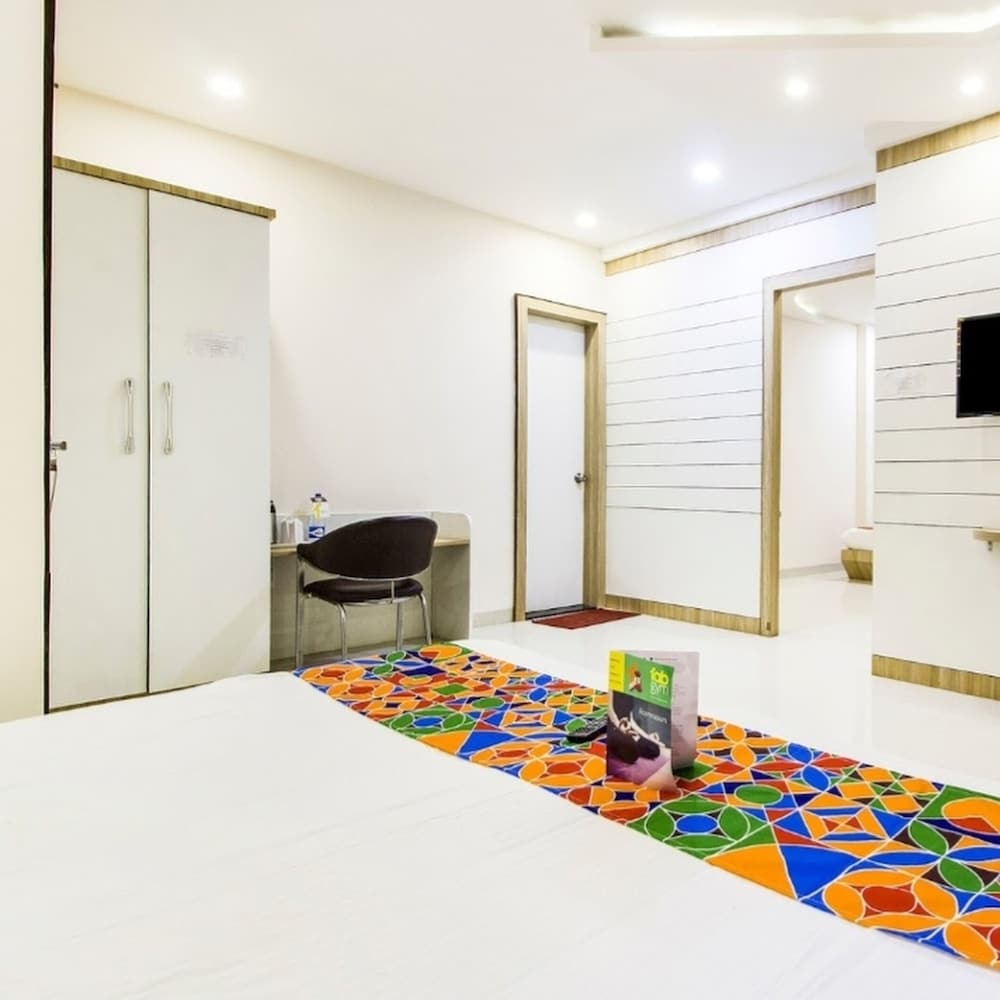 Executive Room - Photo 8