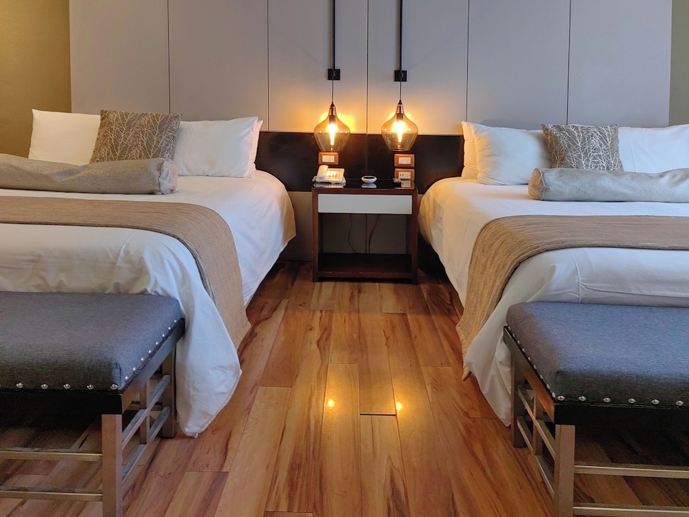 Deluxe Double Room photo 2