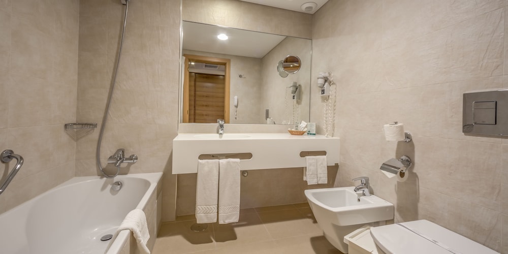 Family Suite, 2 Bedrooms - Photo 3
