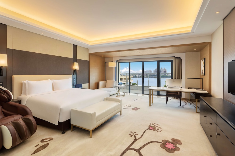 Executive Suite-Longue Access-1 King photo 1
