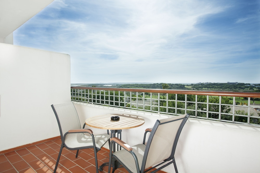 Twin Room, Partial Sea View - Photo 3