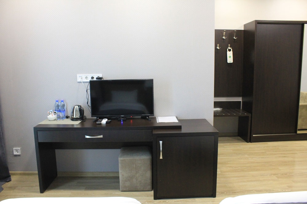 Suite, 2 Twin Beds, Mountain View photo 3