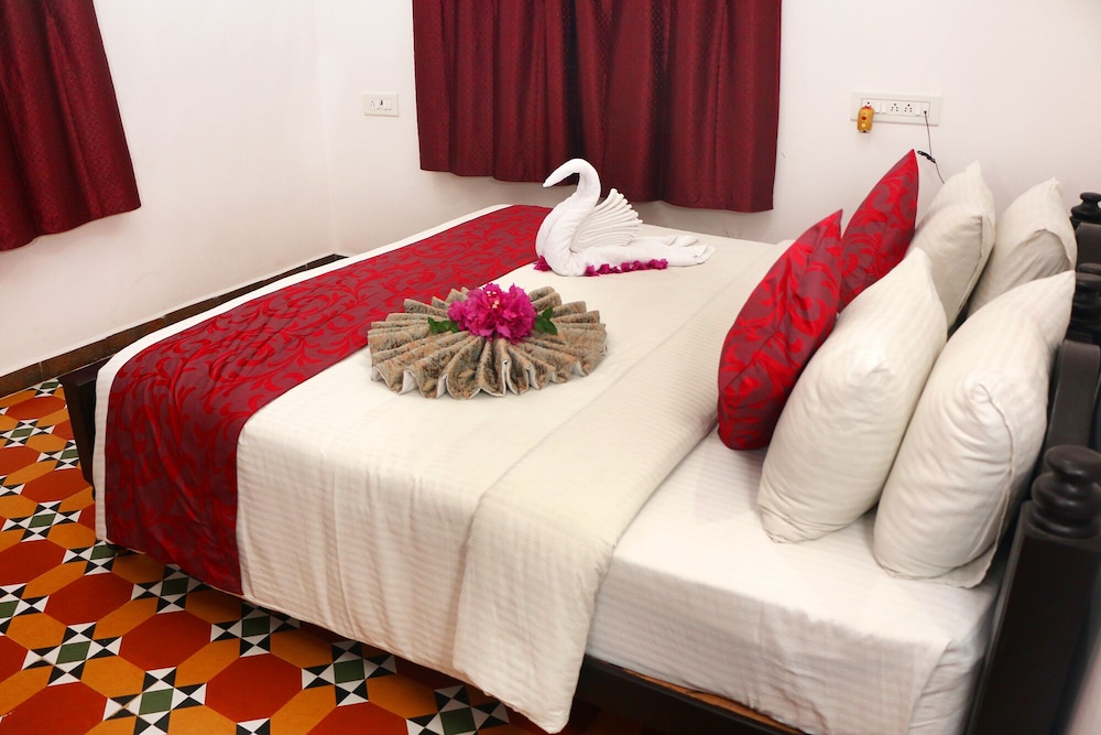 Executive Room - Photo 1