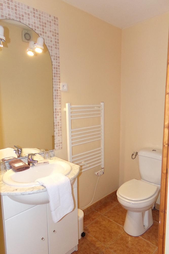 Classic Double Or Twin Room, 1 Double Bed, Non Smoking photo 2