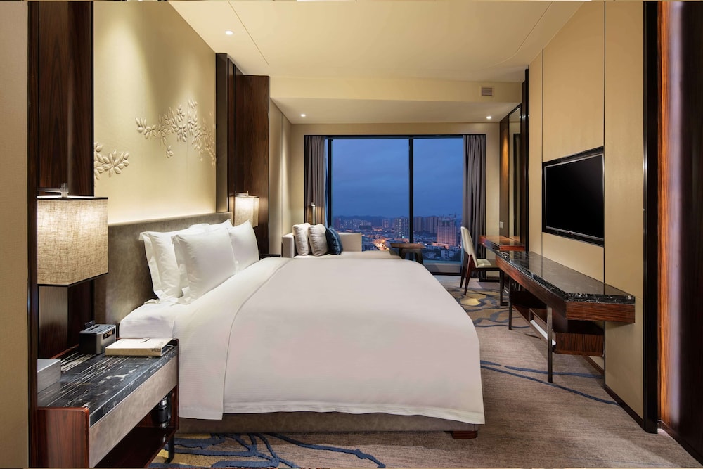 Suite, 1 King Bed