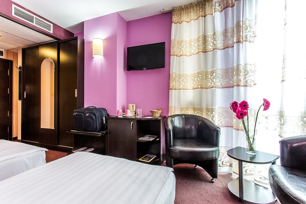 Comfort Room, 2 Twin Beds, Non Smoking - Photo 5