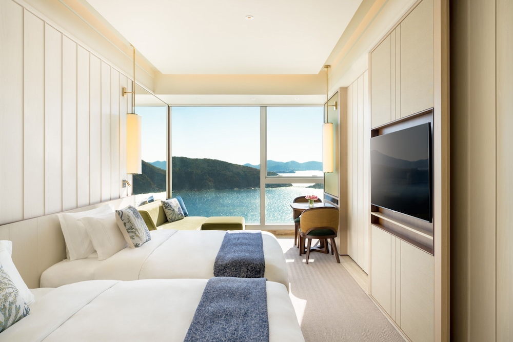 Oceanfront Twin Room