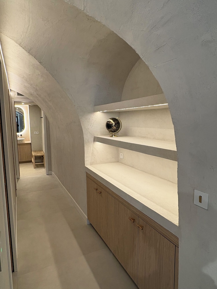 Luxury Apartment, Multiple Beds photo 2