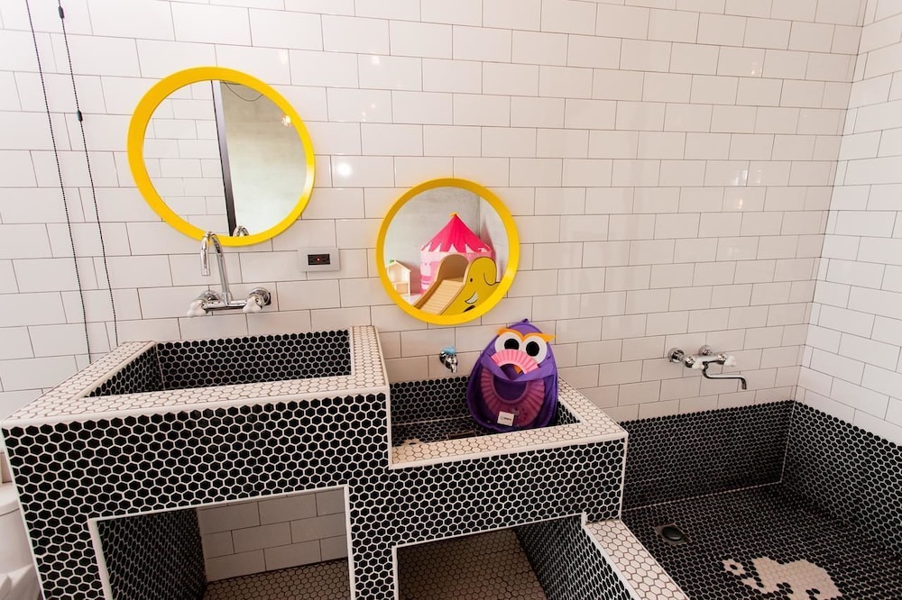 Family Quadruple Room, Bathtub photo 3