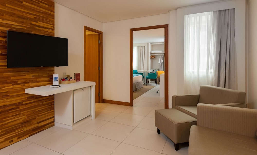 Suite, 1 King Bed, Non Smoking - Photo 4