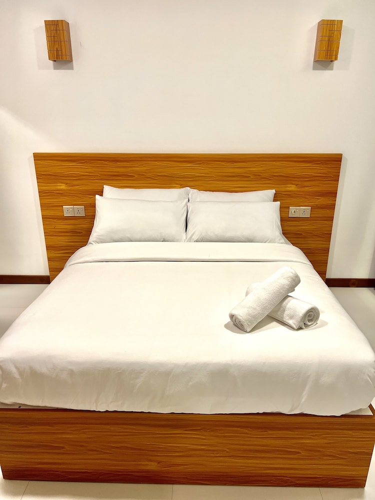 Deluxe Double Room - Photo 20