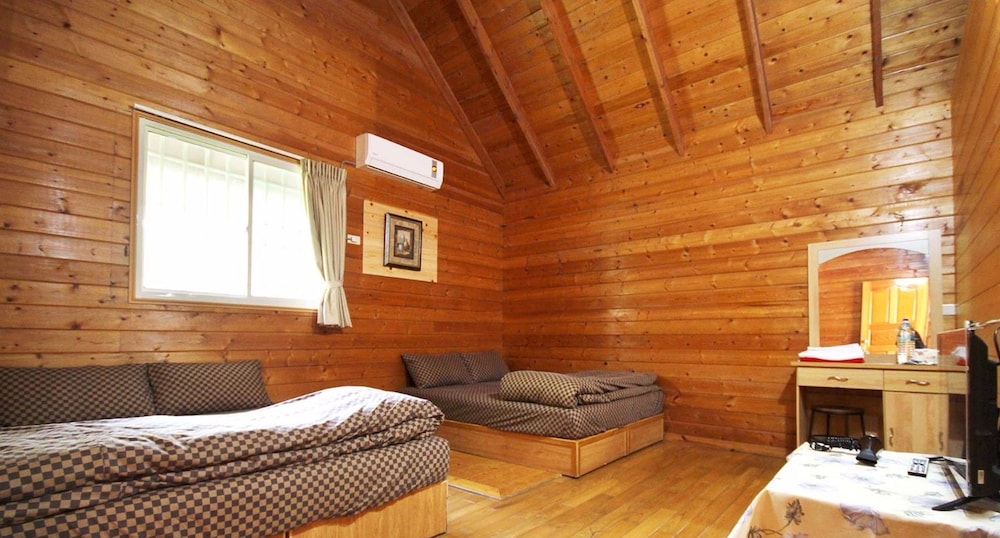 Chalet (4 People) photo 2