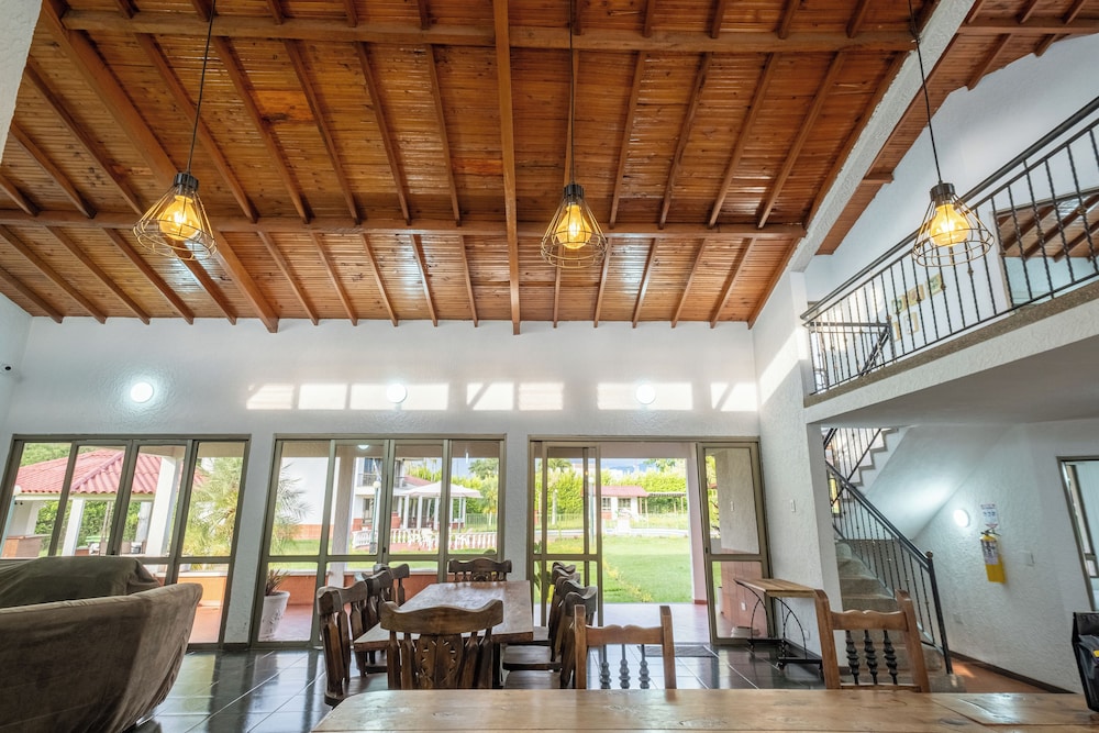 Basic Chalet, 4 Bedrooms, Pool Access, Garden Area