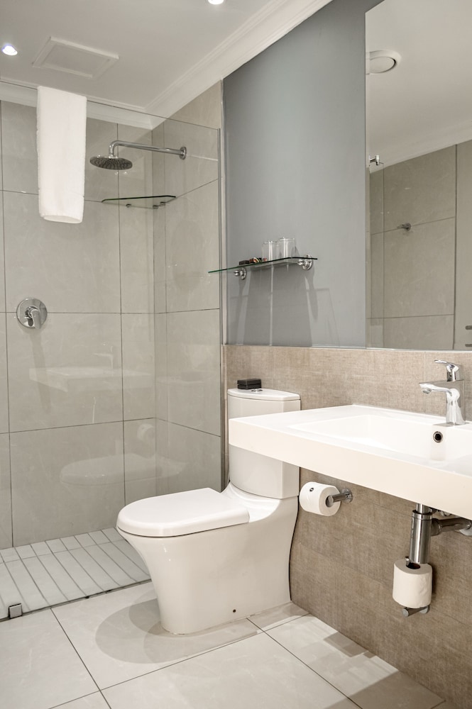 Standard Twin Room - Photo 5
