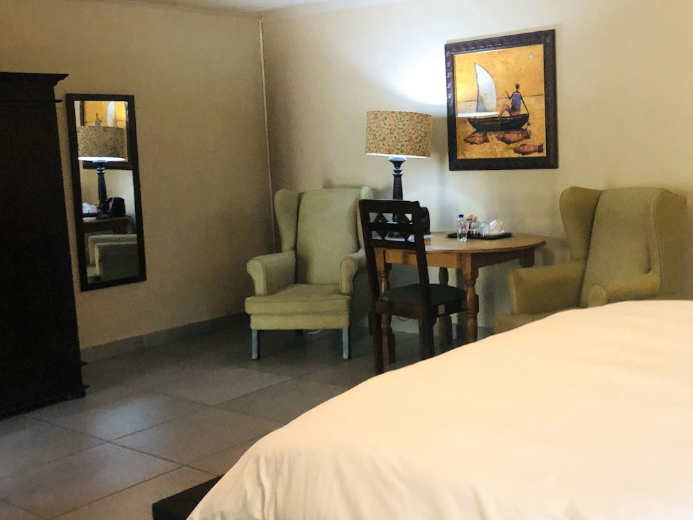 Executive Room - Photo 4