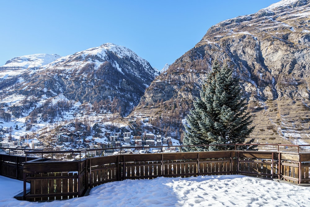 Standard Doppelzimmer mit Balkon oder geteilte Erdgeschoss Terrasse