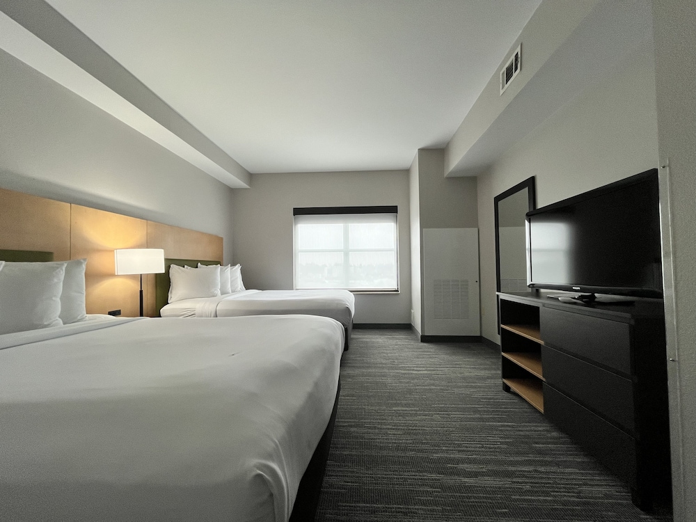 Suite, Multiple Beds, Non Smoking - Photo 2