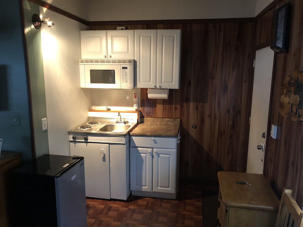 Premium Room, 1 Queen Bed, Lake View