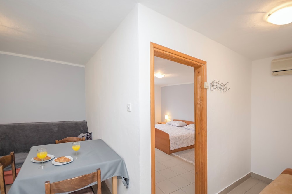 Apartment (A1) photo 2