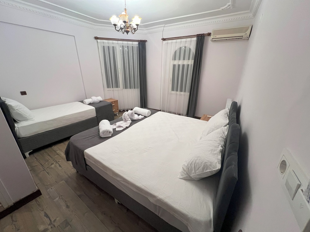 Standard Triple Room - Photo 1