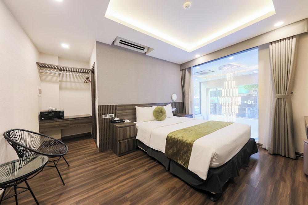 Deluxe Double or Twin Room, City View