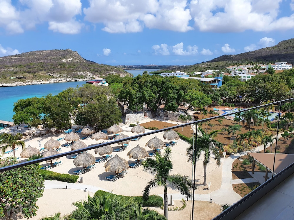Preferred Club Suite Ocean View King