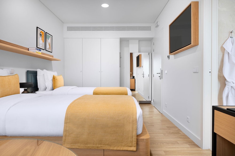 Standard Double or Twin Room - Photo 4