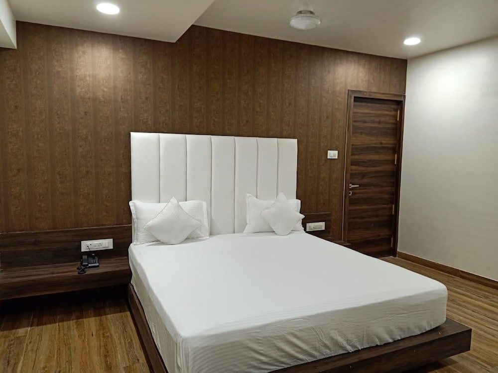 Deluxe Double Room photo 3