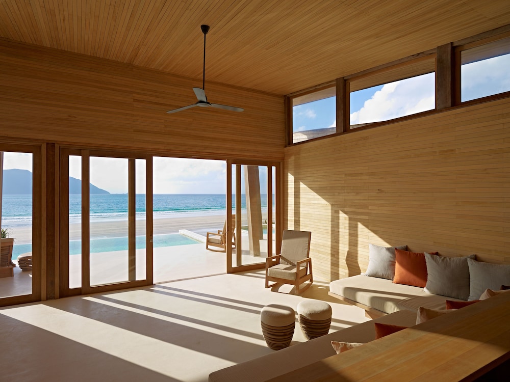 Beachfront 3-Bedroom Pool Villa - Photo 12