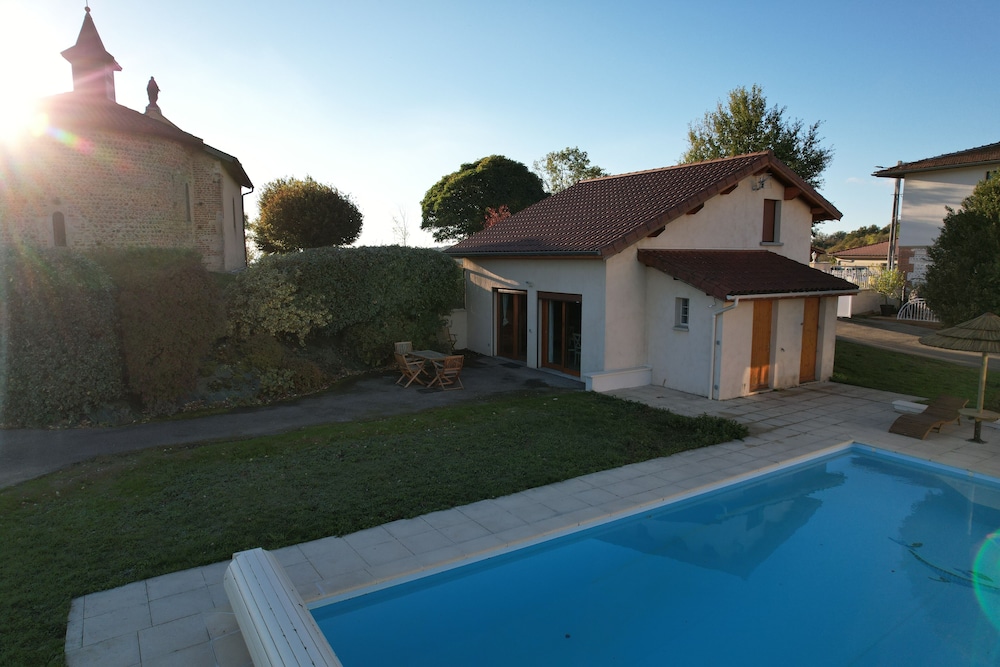 House, Pool View
