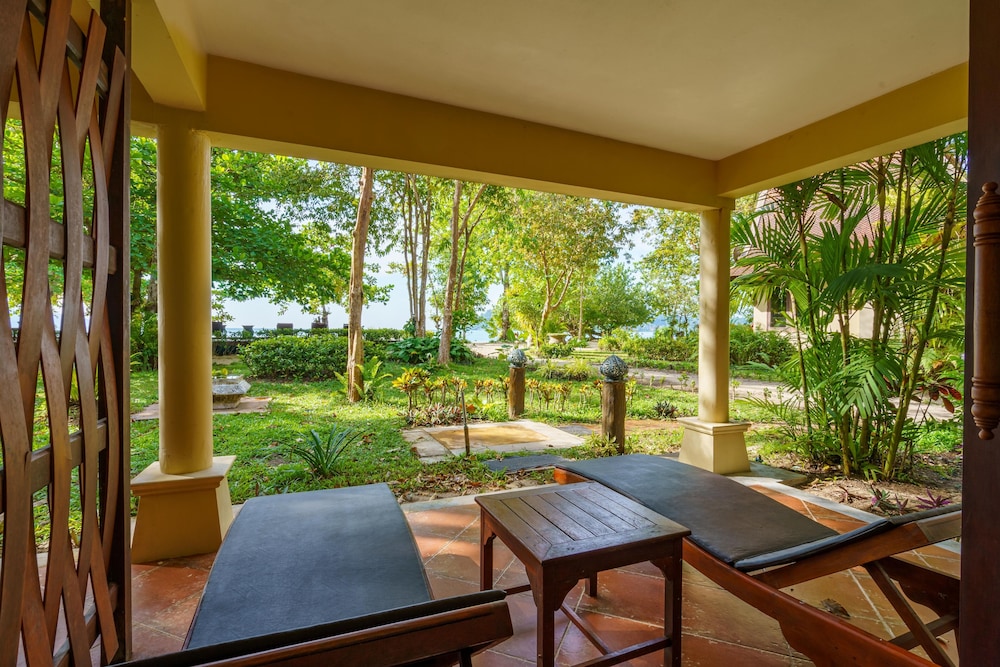Deluxe Double Room, Ocean View - Photo 3
